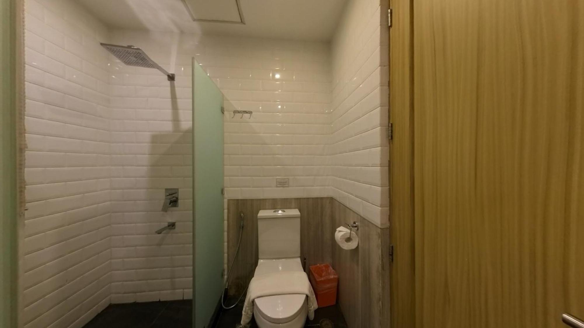 Full-serviced Residential In Blue Sapphire, Bgc Makati City